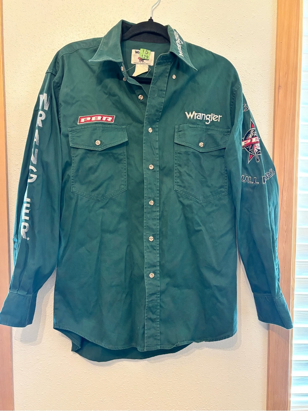 Wrangler PBR Green Long-Sleeve Western Button-Down Shirt see measurements
0113S